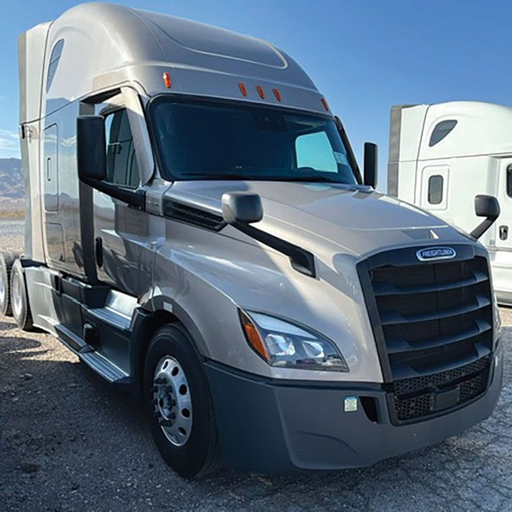 2025 FREIGHTLINER CASCADIA 126