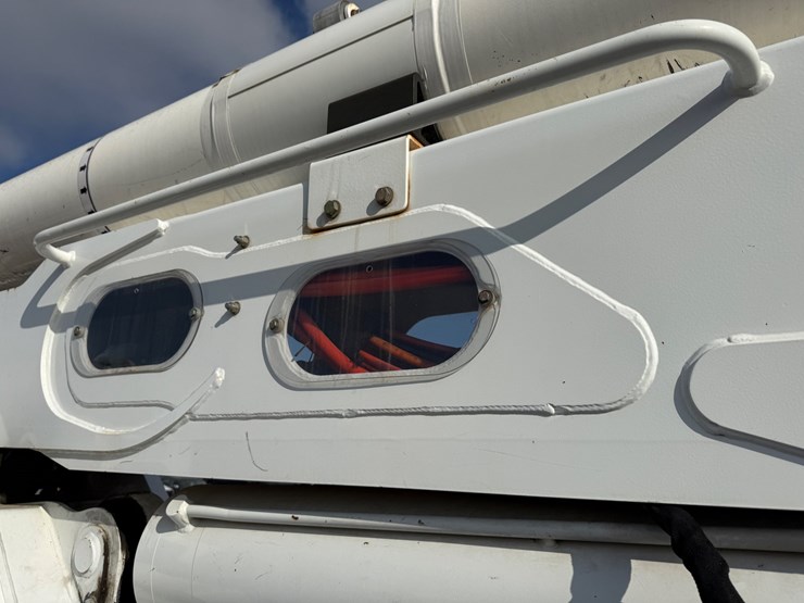 2013-international-durastar-4300-image-60