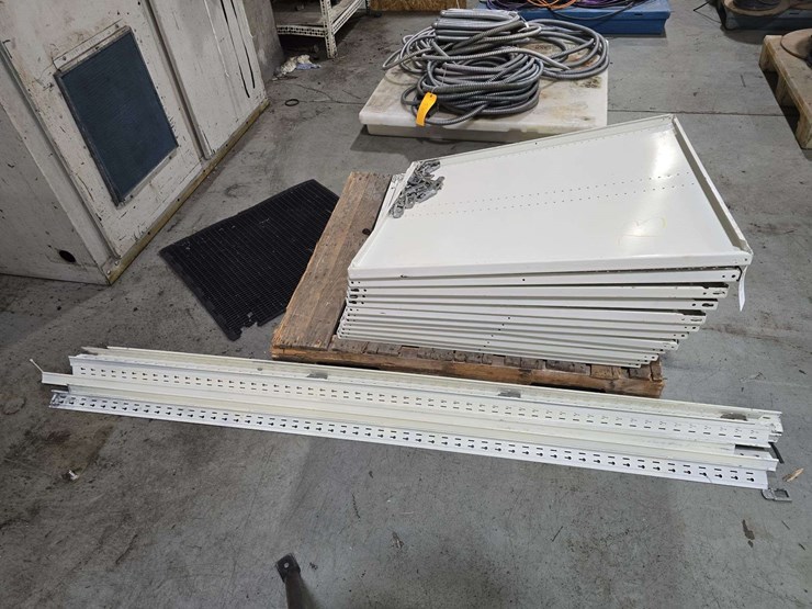 pallet-of-12-shelves,-3ft-x-3ft-image-2