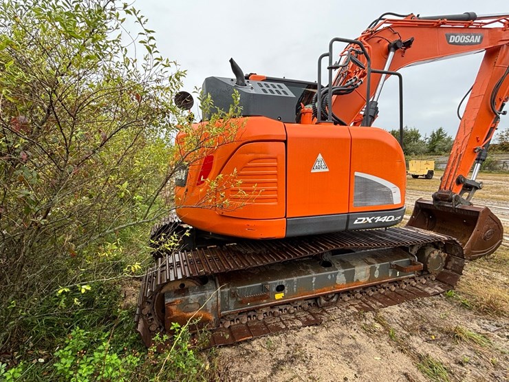 2017-doosan-dx140-lcr-image-3