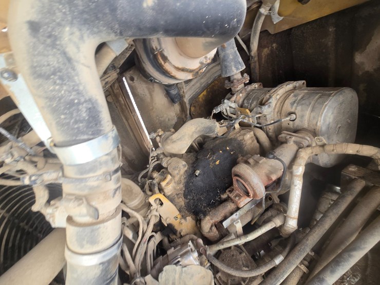 2015-caterpillar-914k-image-13