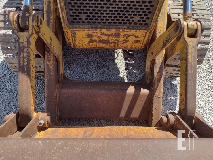 john-deere-350-image-17