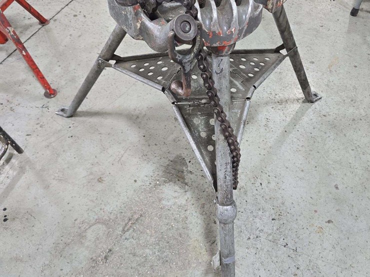 rigid-tri-stand-image-3