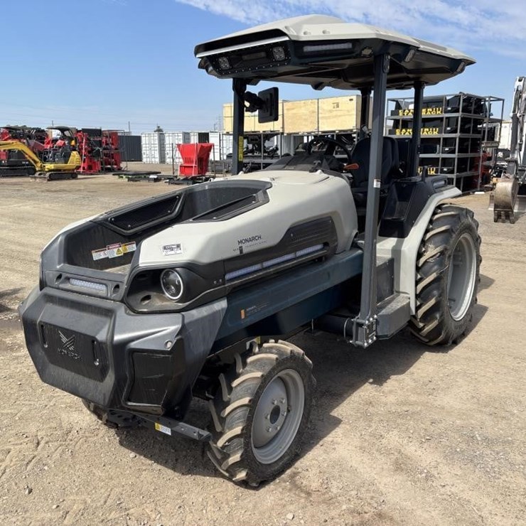2023 Monarch MKV Tractor
