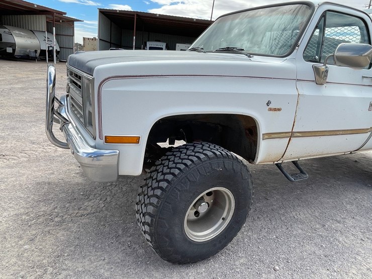 #1057-•-1986-chevrolet-ck10-(has-nm-title)-(on-site-in-las-cruces,-nm)-image-37