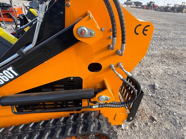 #82-•-sdlool-sl360t-stand-on-skid-steer-loader-360tj260826-inv#55115-image-12
