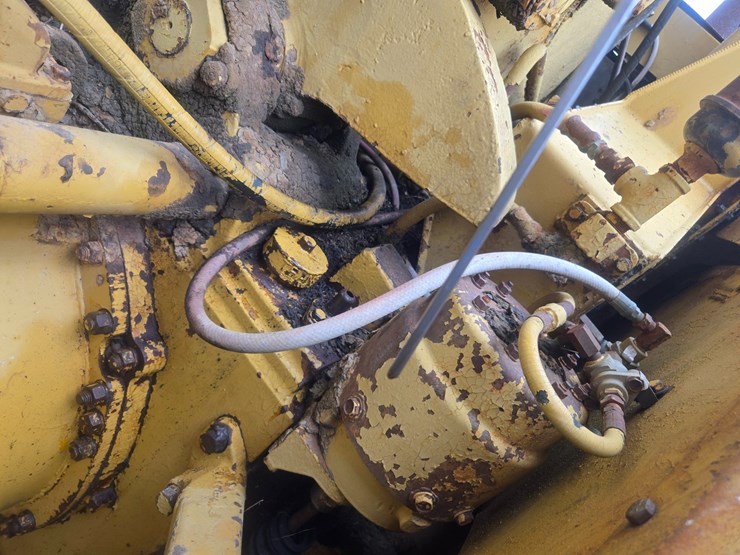 caterpillar-621-image-55