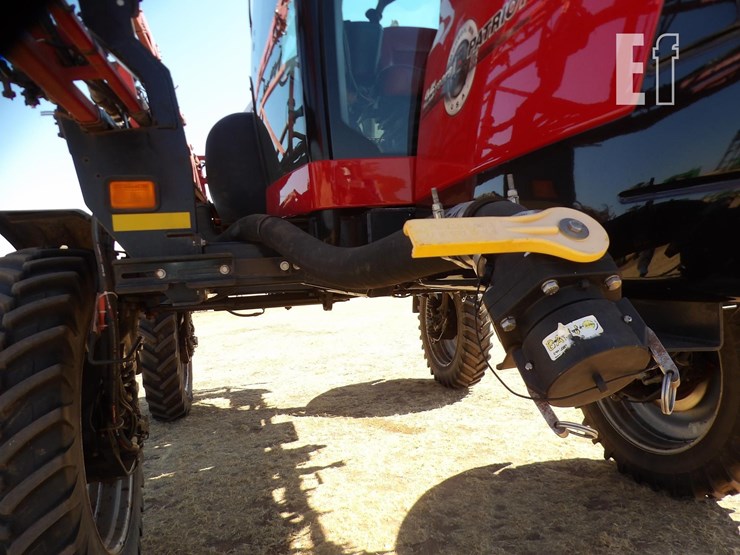 2017-case-ih-patriot-3340-image-24