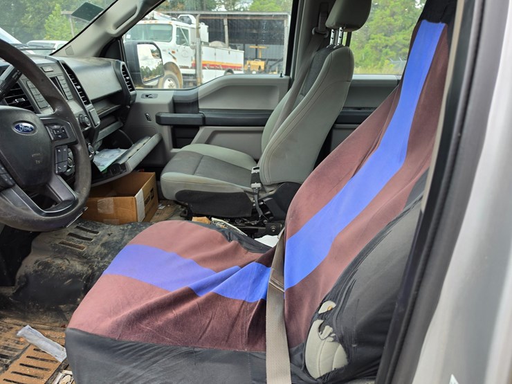 2016-ford-f150-image-38
