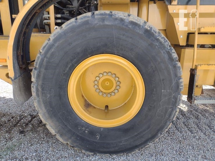 2006-caterpillar-930g-image-32