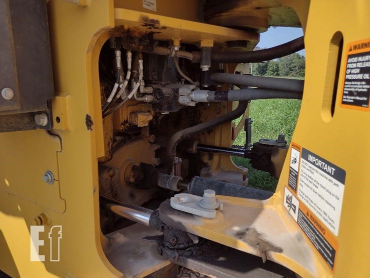 deere-544-p-tier-image-35