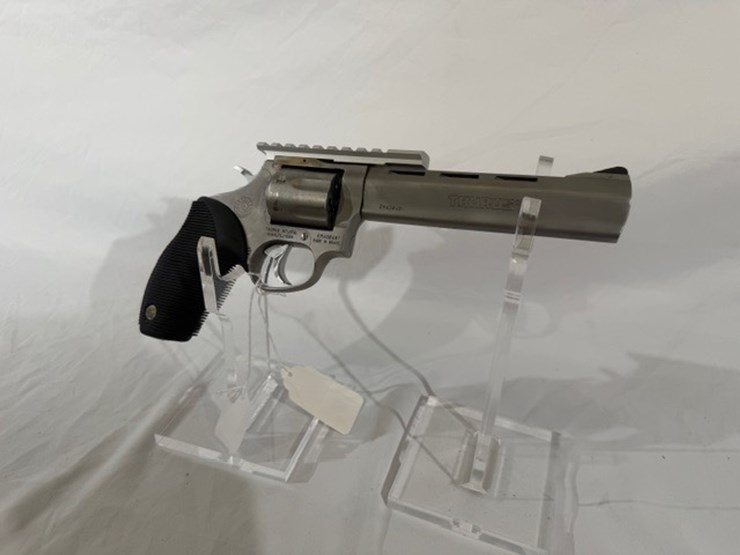 #20-•-taurus-tracker-revolver-image-19
