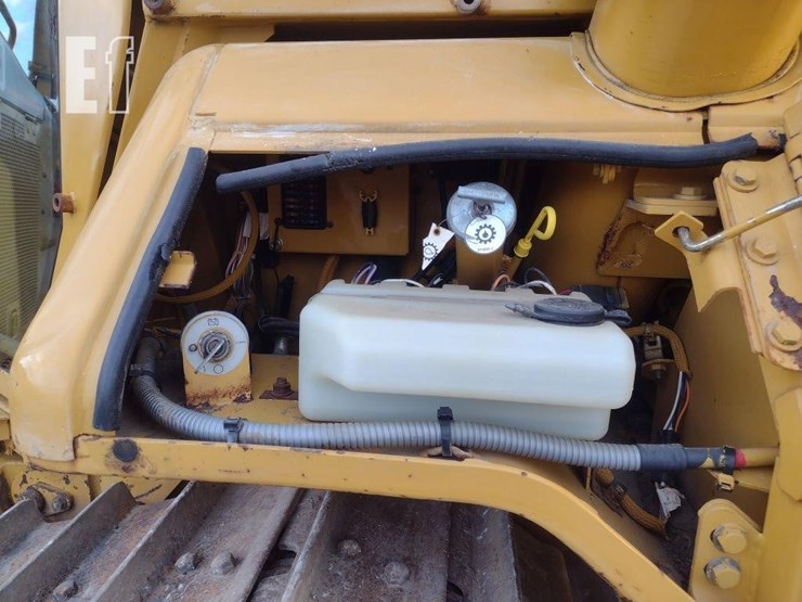 2006-caterpillar-d5n-xl-image-22