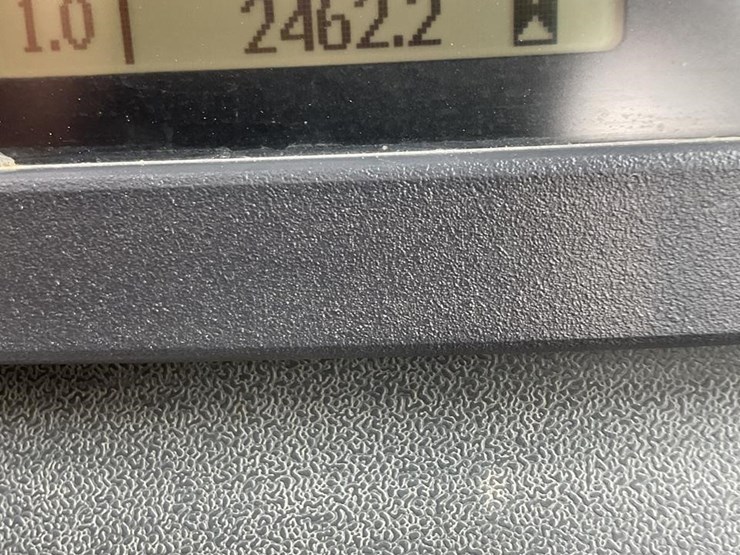 2021-deere-650k-lgp-image-17