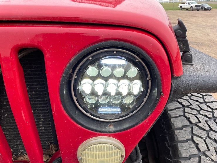 2000-jeep-wrangler-sport-image-7