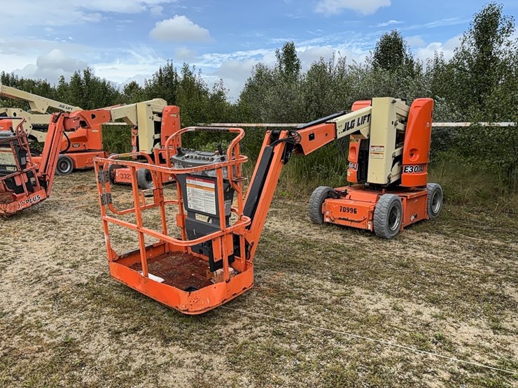 jlg-e300aj-image-1