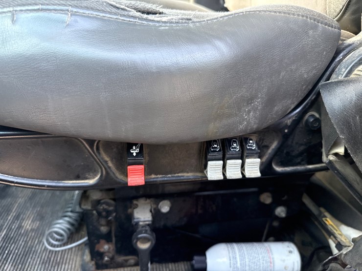 2010-kenworth-t800-image-47