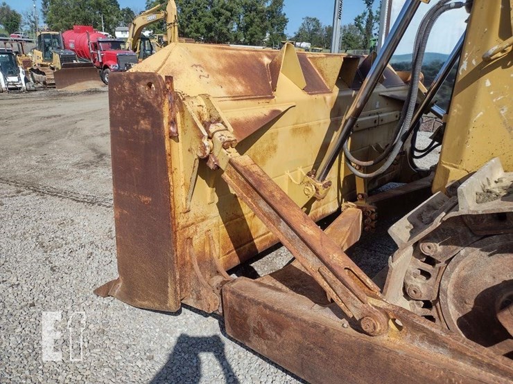 2004-caterpillar-d6r-xl-image-26