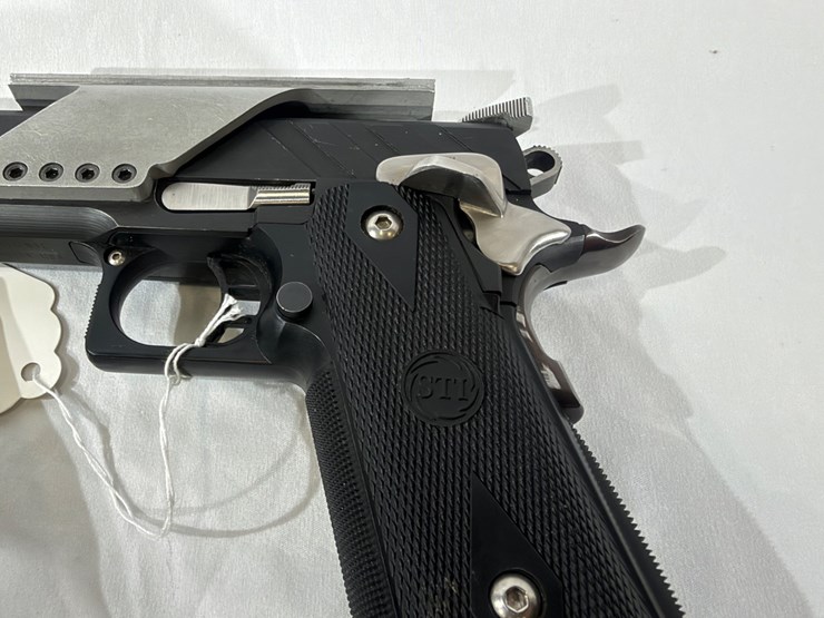 #5-•-sti-international-2011-pistol-image-45