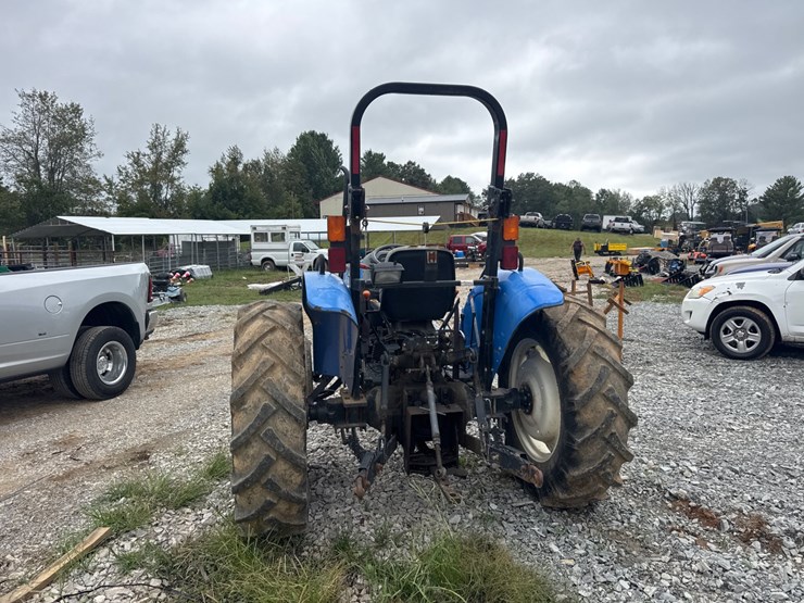new-holland-workmaster-45-image-4