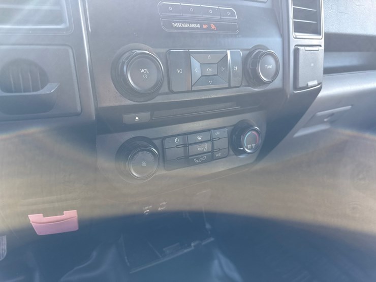 2015-ford-f150-image-38