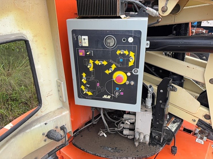 jlg-e300aj-image-9