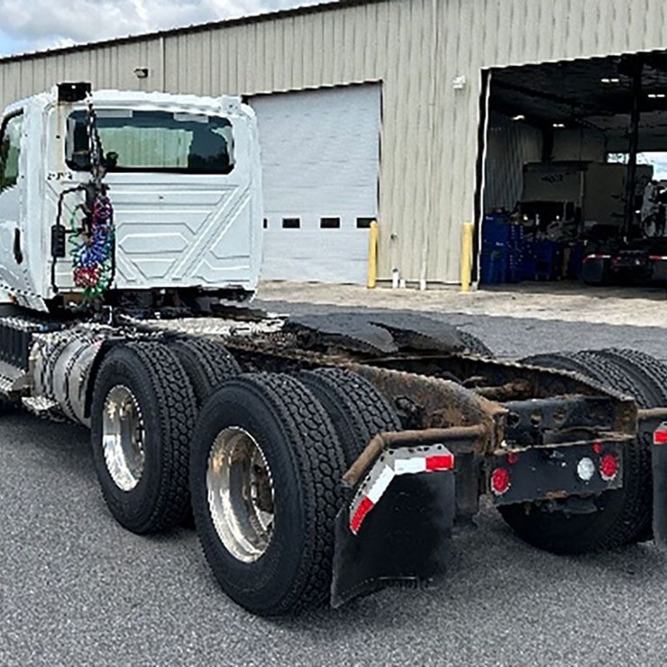 2019 INTERNATIONAL RH613