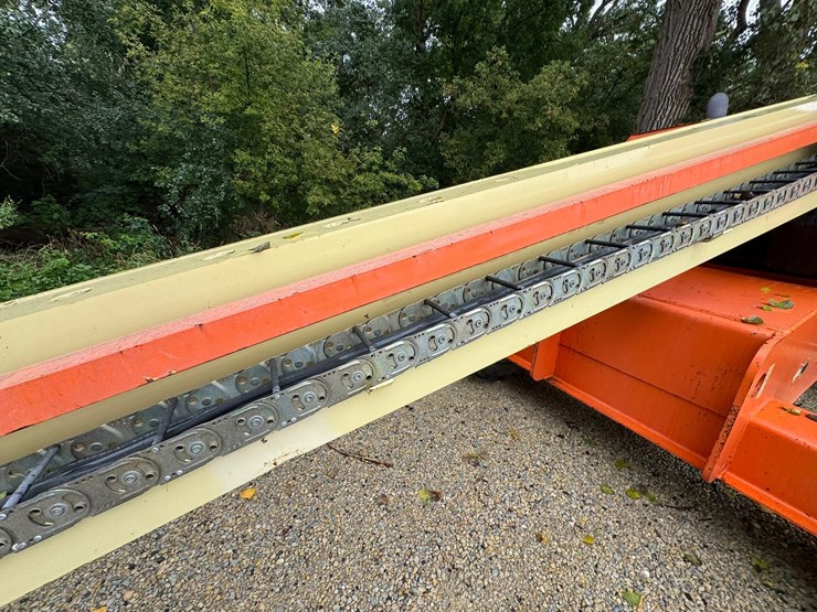 2011-jlg-600s-image-18