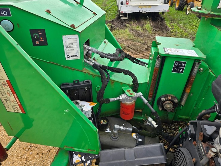 2015-vermeer-bc700xl-image-13
