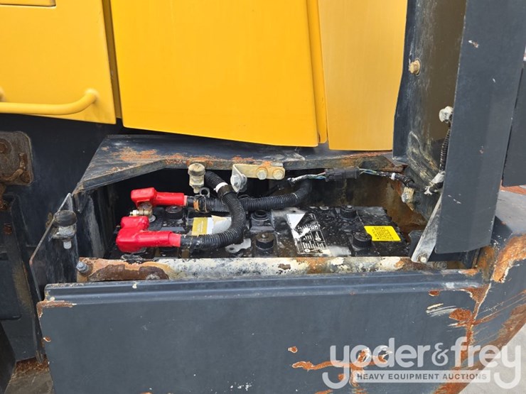 2019-komatsu-wa380-8-image-38