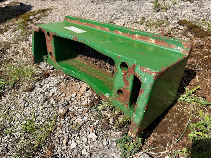 #2515-•-john-deere-cast-iron-front-weight-block-image-2