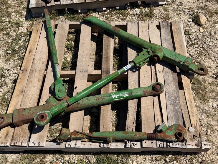 #2524-•-john-deere-three-point-arms-image-1