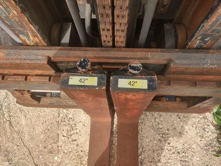 #2479-•-clark-forklift-image-7
