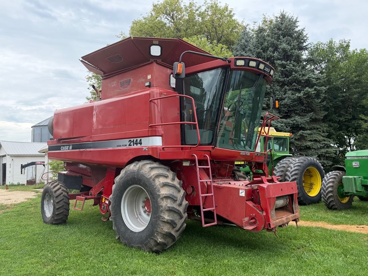 1994-case-ih-2144-image-3