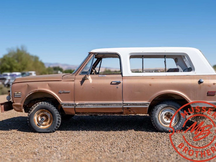 1972-chevrolet-k5-image-4