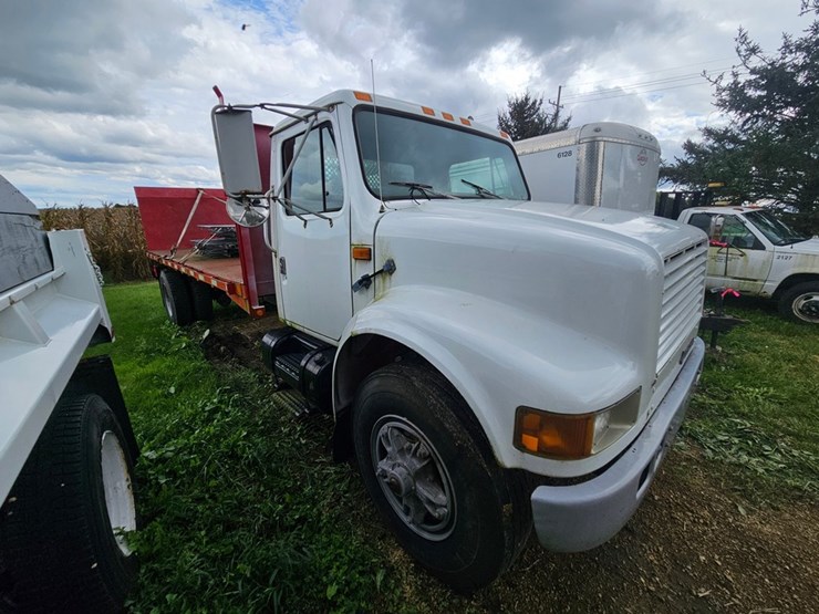 international-4900-image-8