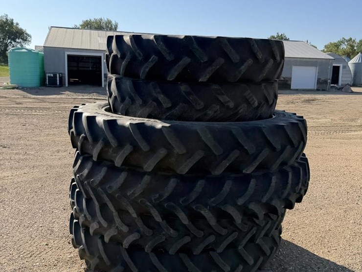 6x-case-tractor-rims-and-tires-image-3