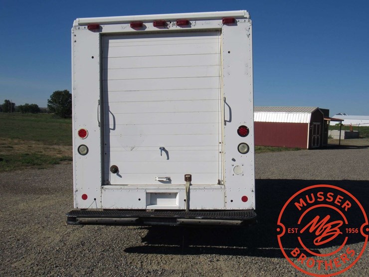2005-freightliner-mt45-image-6