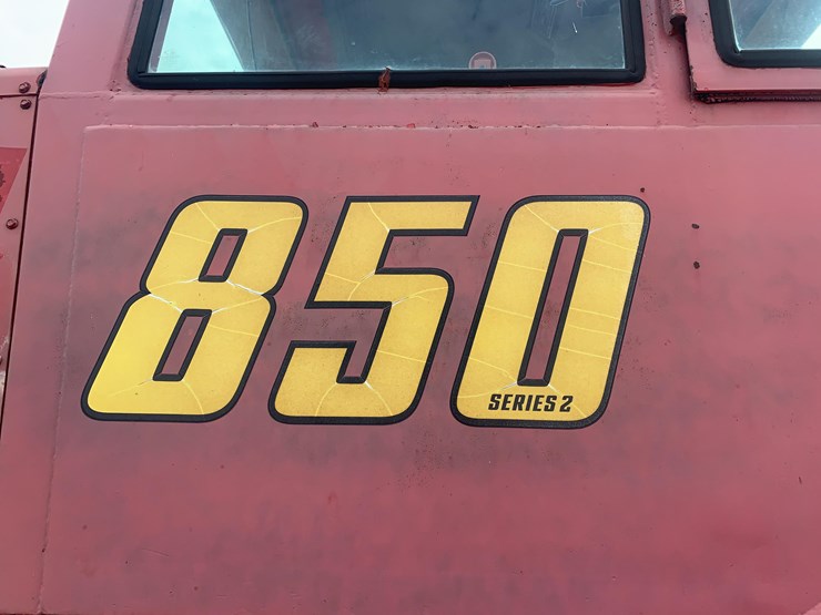 1976-versatile-850-image-24