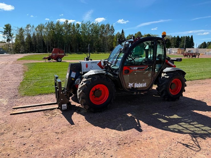 2021-bobcat-tl619-image-1