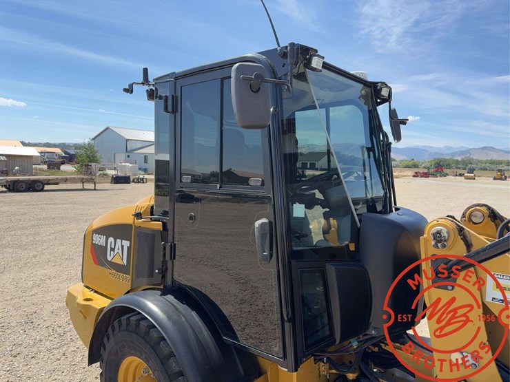 2016-caterpillar-906m-image-20