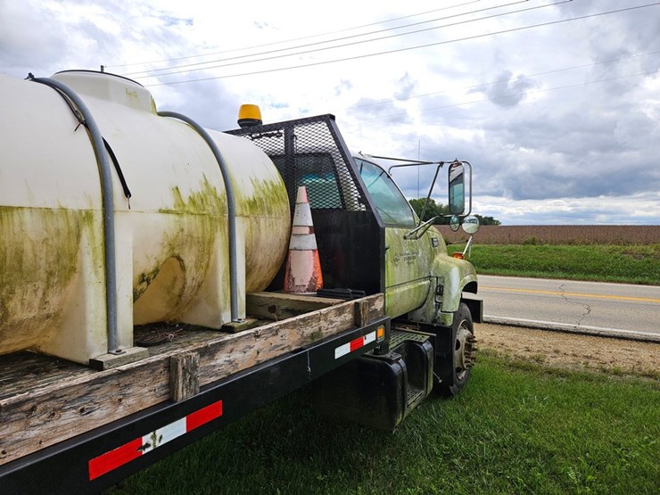 #2087-•-1998-gmc-c5500-water-truck-image-18