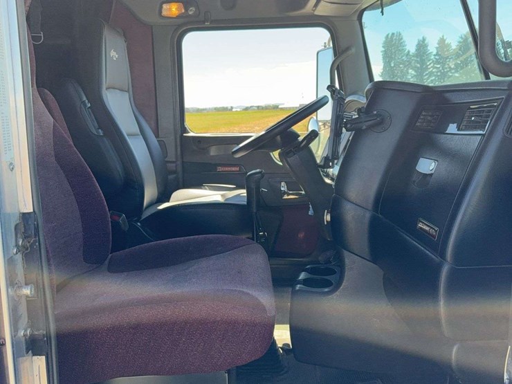2009-kenworth-t800-image-53