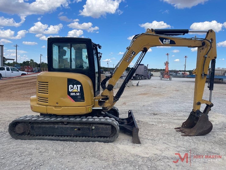 2018-cat-305.5e-2-cr-mini-excavator-image-6