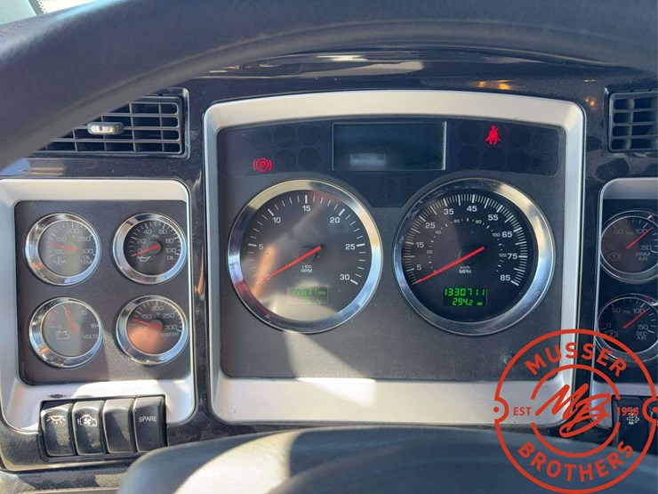2009-kenworth-t800-image-44