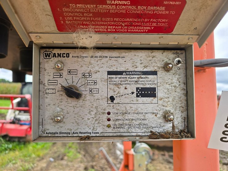 #2063-•-wanco-towable-sign-board-image-16
