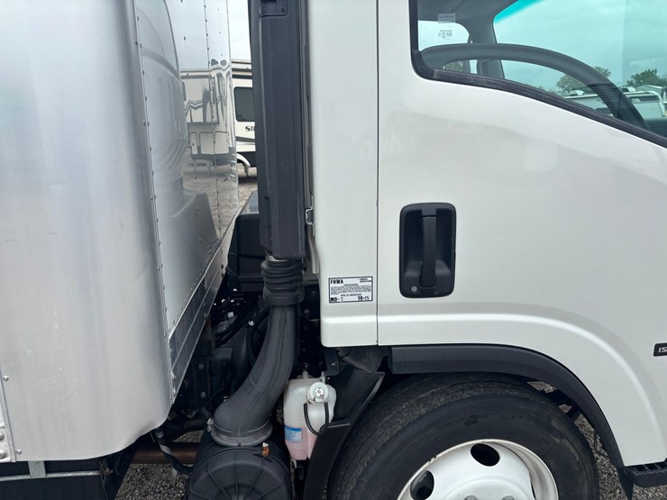 #2332-•-2021-isuzu-16'-box-truck-image-21