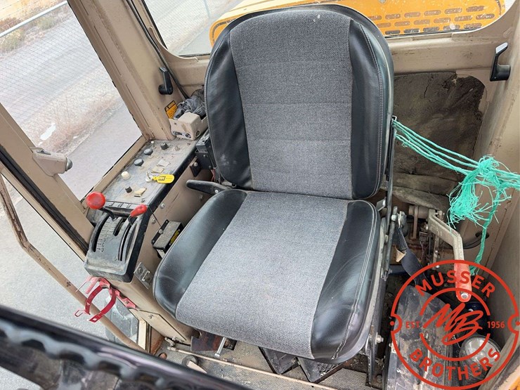 deere-670b-image-36