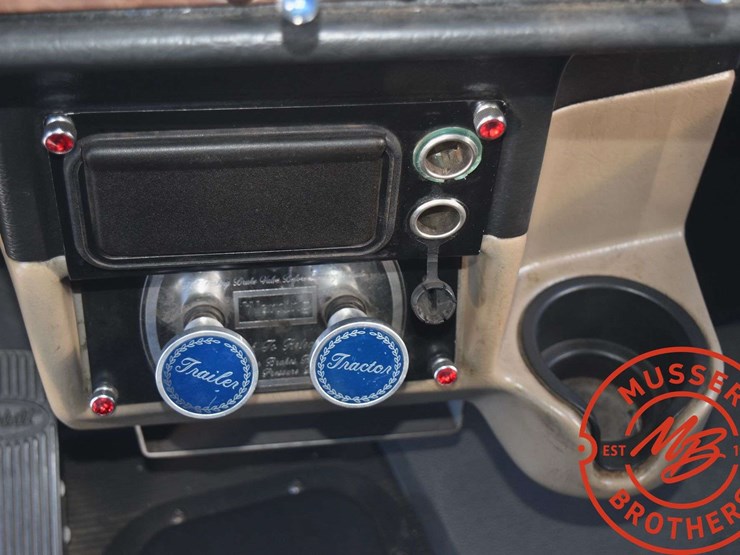 2005-peterbilt-379-image-55