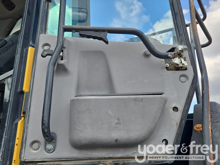 2019-komatsu-wa380-8-image-61